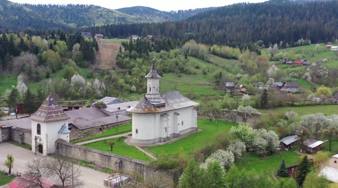 Mănăstirea Solca în peisajul Bucovinei